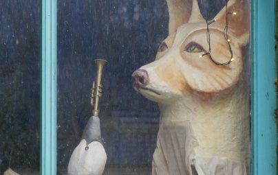 <p>A Town of Art and Artists</p>
