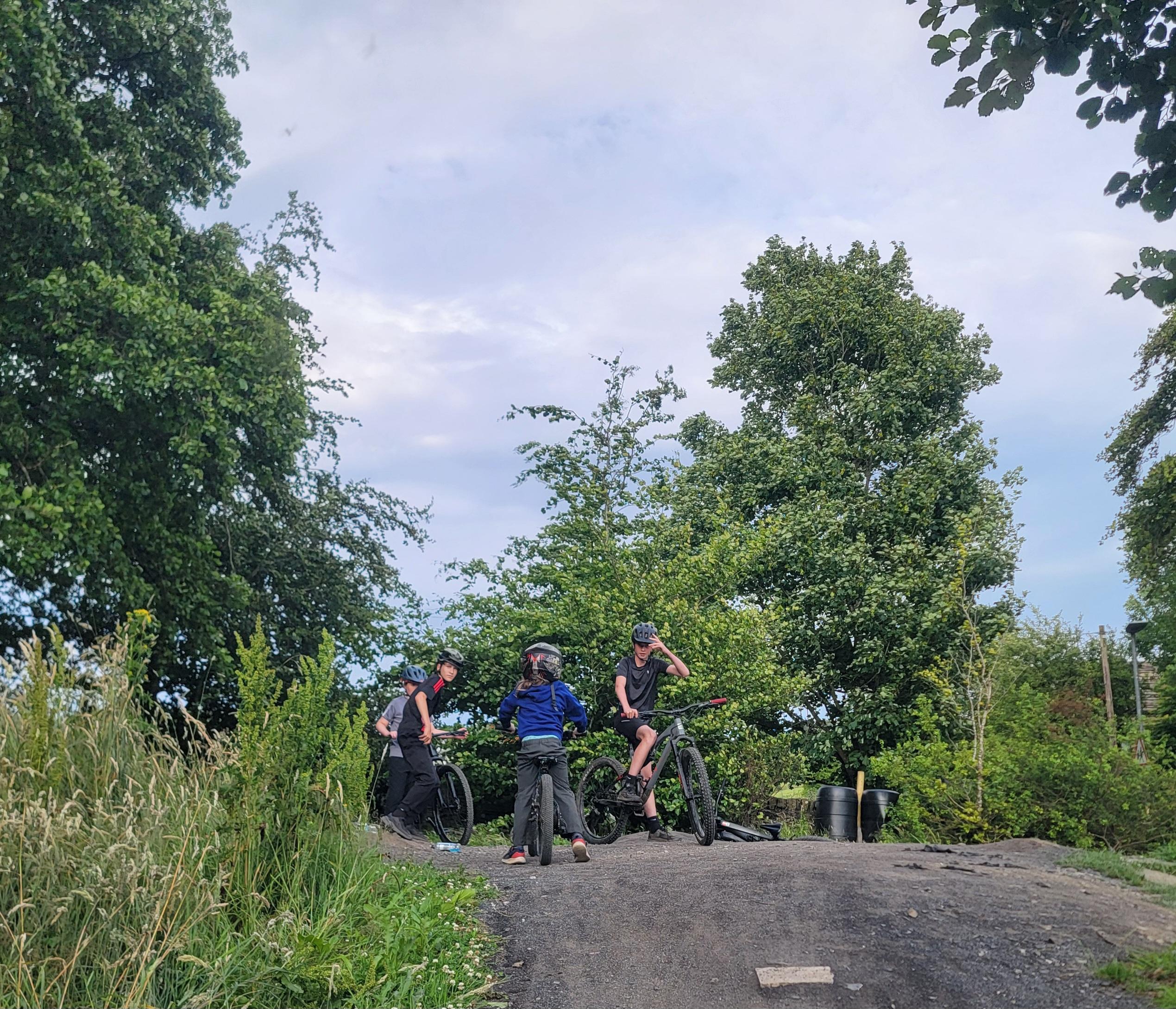 Volunteers at Zona Moller MTB Skills Park